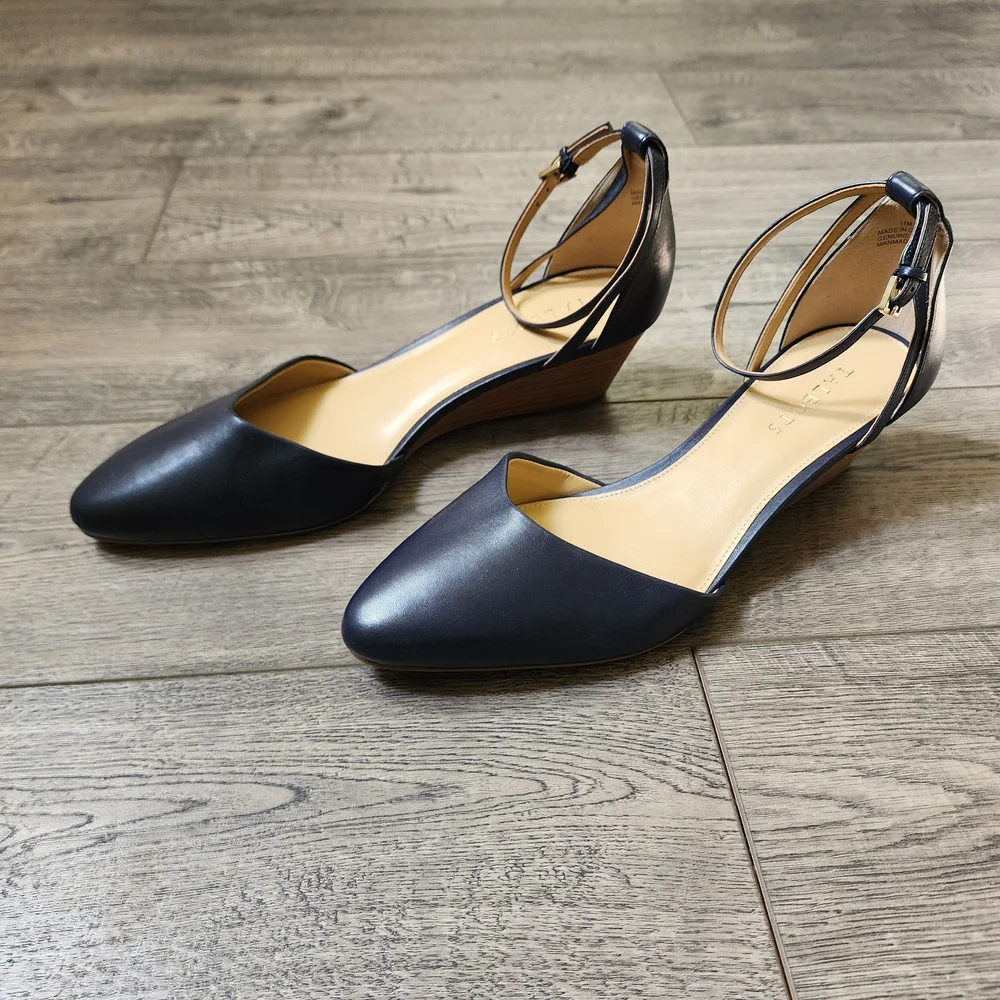 Talbots Women's Laney D'Orsay Navy Soft Nappa Wedge Almond Toe, Size 11M - Picture 2 of 11